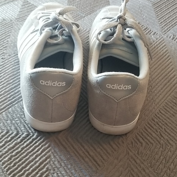 Adidas shoes - Picture 4 of 5